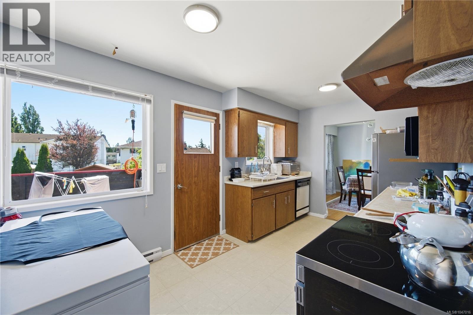  3971 Cedarwood Street, Saanich