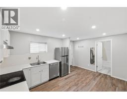 Kitchen - 3971 Cedarwood St, Saanich, BC V8N3N3 Photo 18