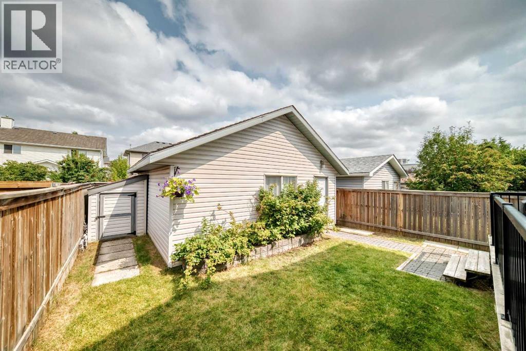 27 Erin Meadow Crescent Southeast - Photo 35