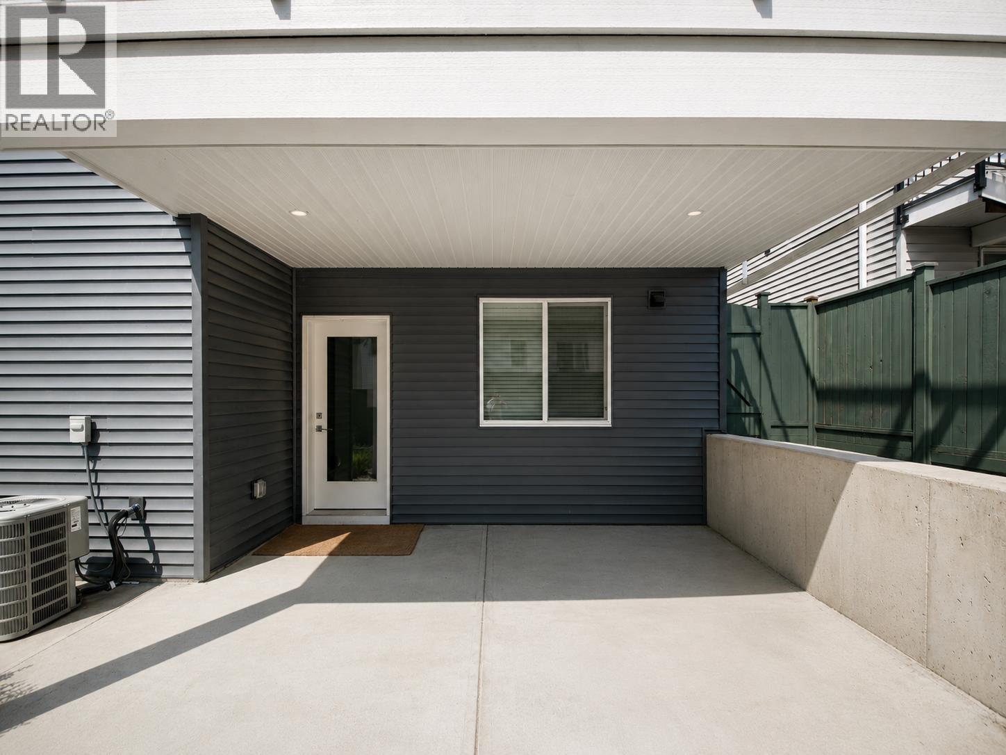 Basement Suite 3490 DANIELSON DRIVE