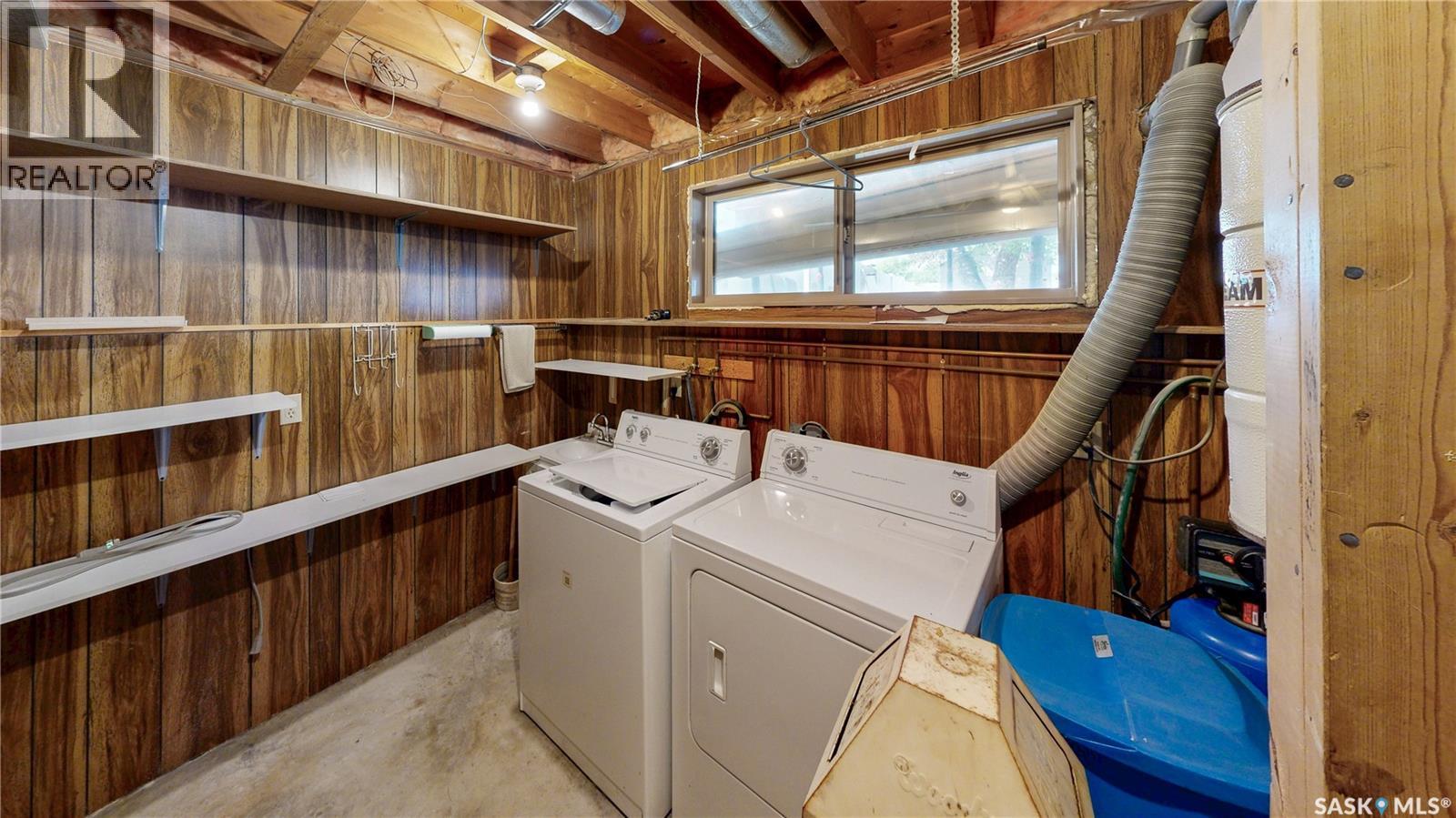 6524 Dewdney AVENUE - Image 33