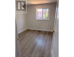 14 Chaucer Crescent, Barrie, ON L4N4T7 Photo 13