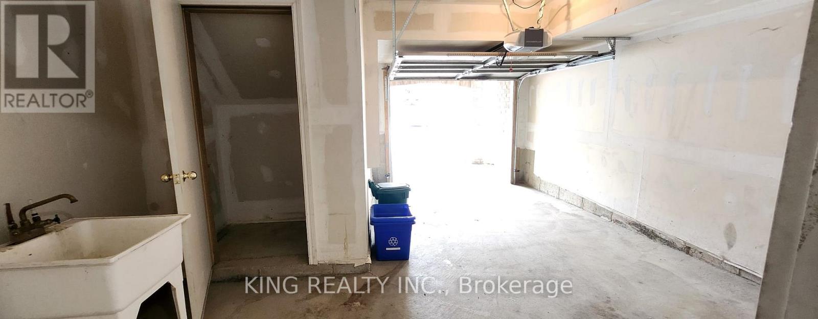 86 MAGDALENE CRESCENT S - 16