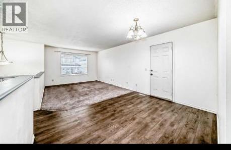202 Saddlemead Green Northeast