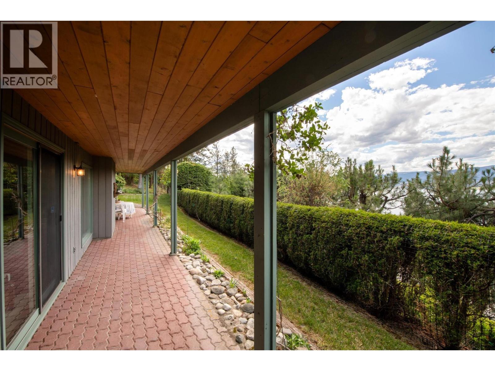 424 Edgemont Court - 53