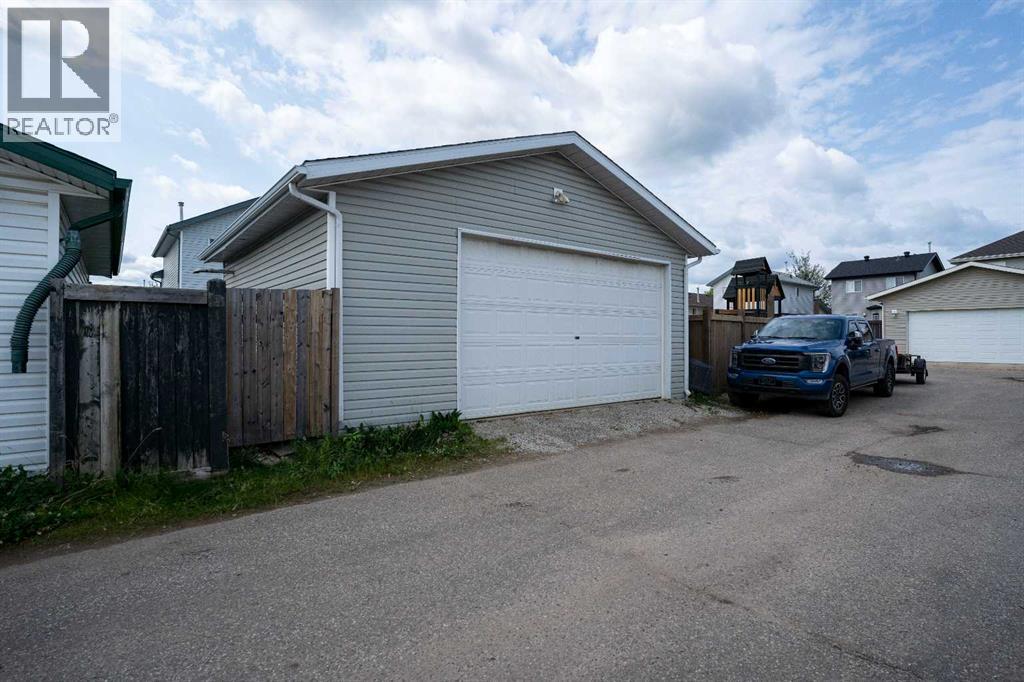 312 Diefenbaker Drive, Fort McMurray