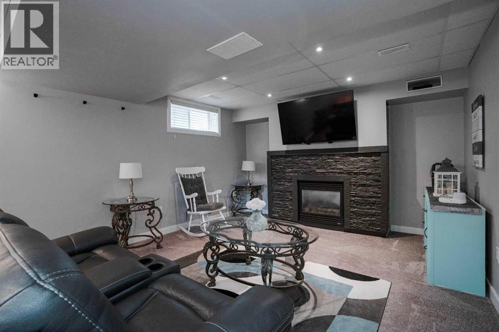 312 Diefenbaker Drive, Fort McMurray
