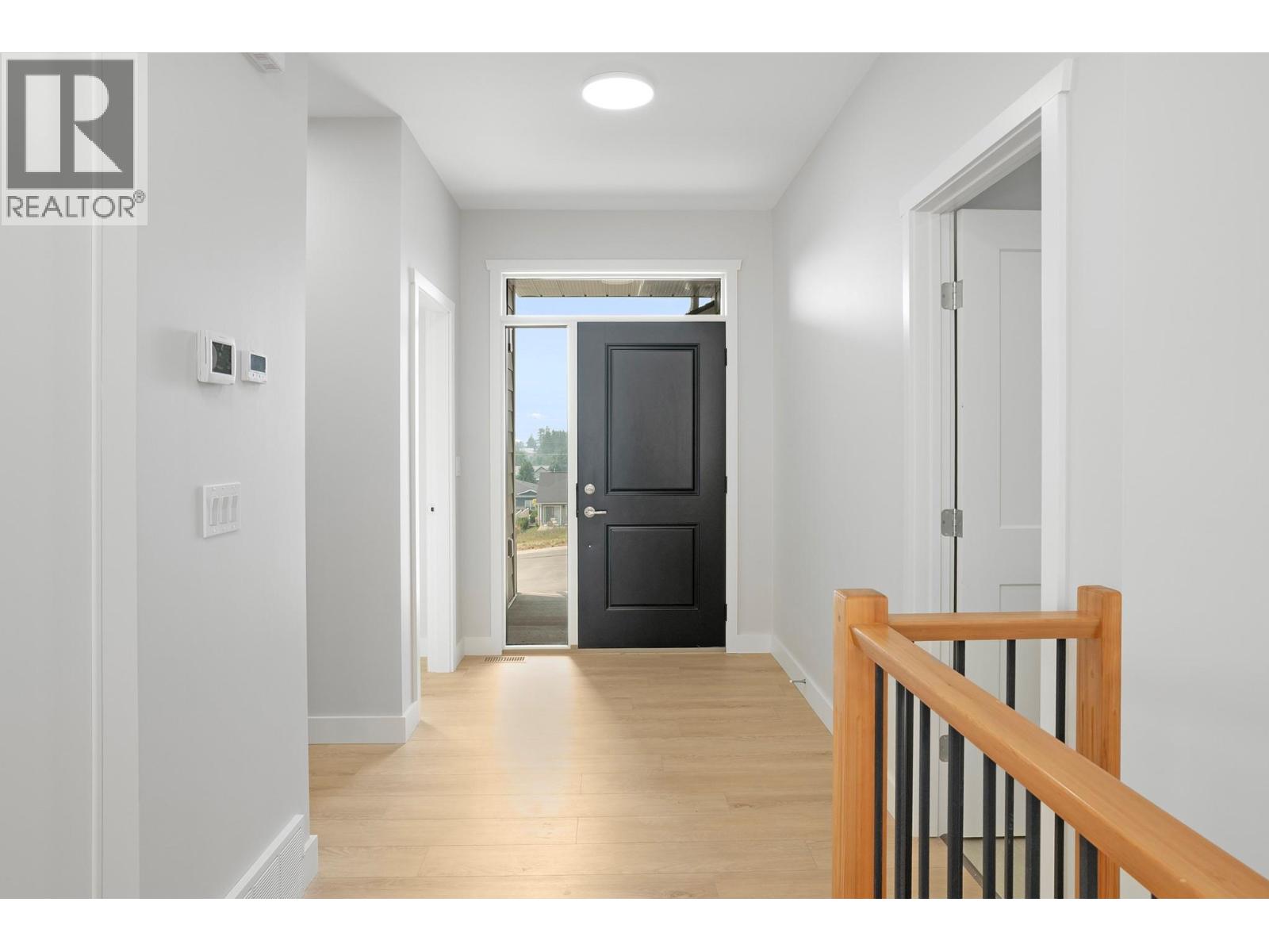712 Mountain View Crescent, Creston