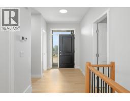Kitchen - 712 Mountain View Crescent, Creston, BC V0B1G5 Photo 6