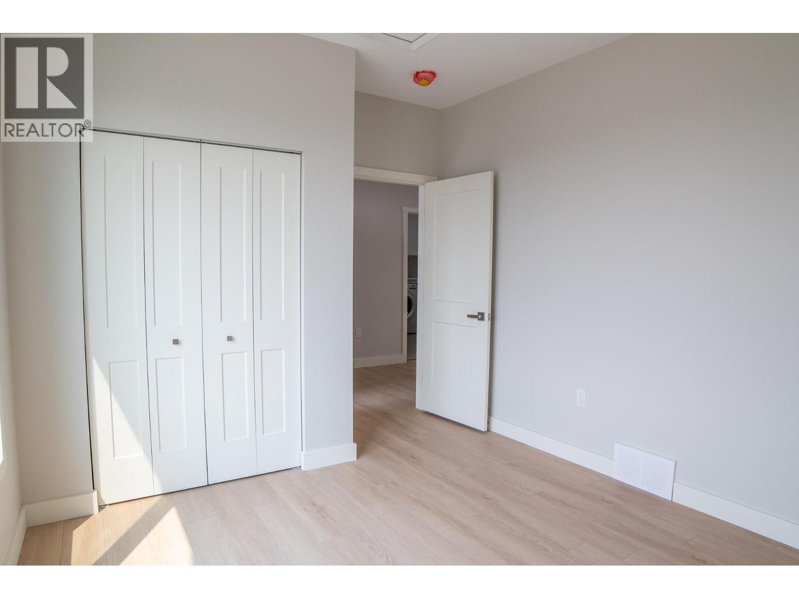 712 Mountain View Crescent, Creston