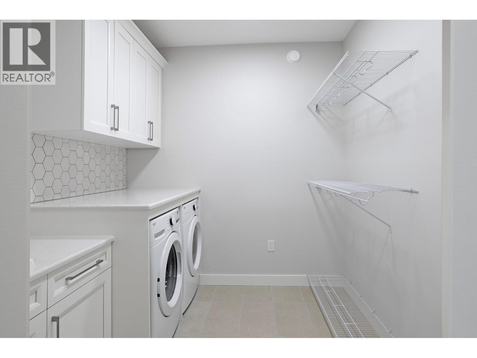 712 Mountain View Crescent, Creston