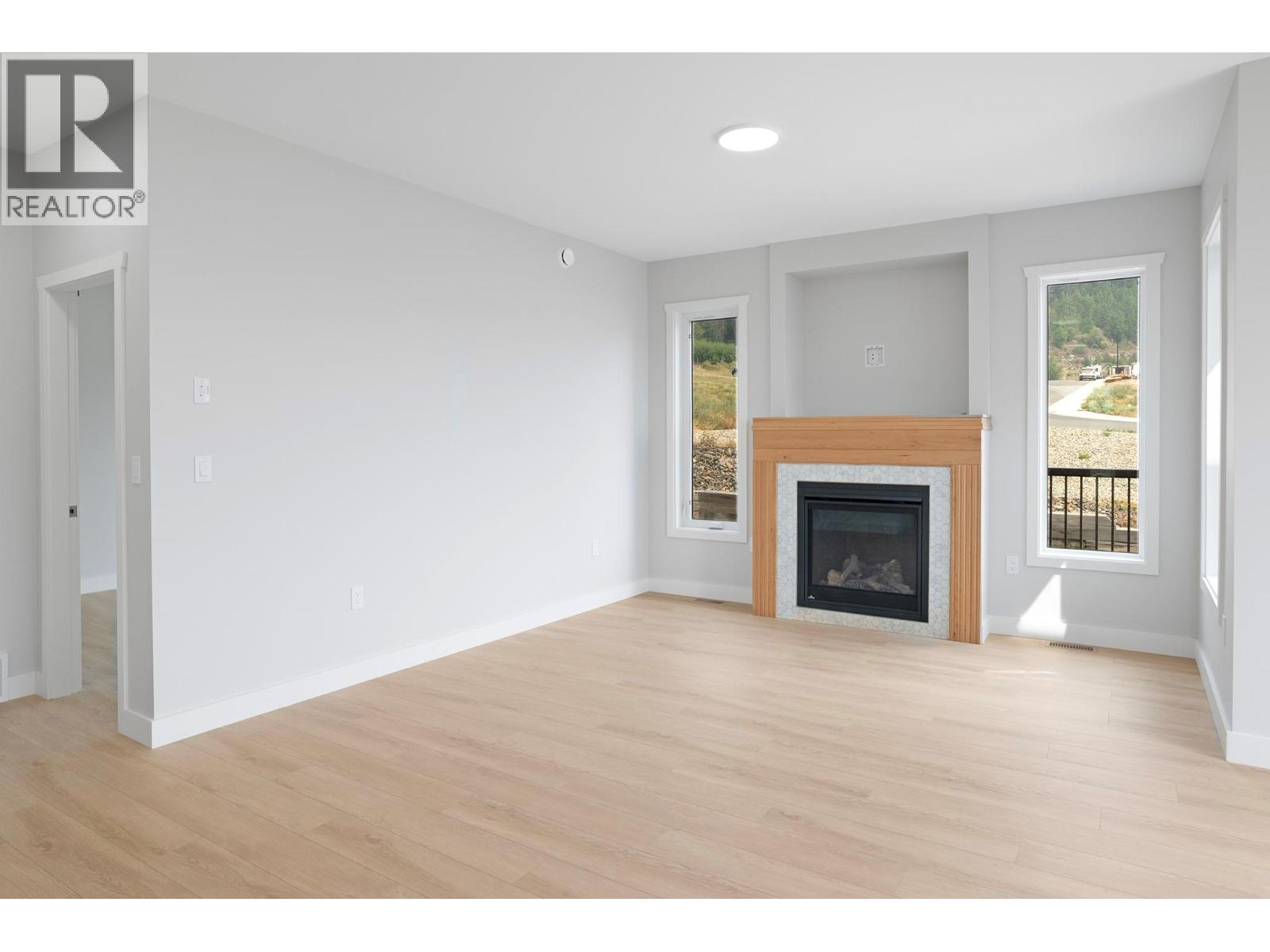 712 Mountain View Crescent, Creston