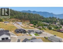 712 Mountain View Crescent, Creston, BC V0B1G5 Photo 42