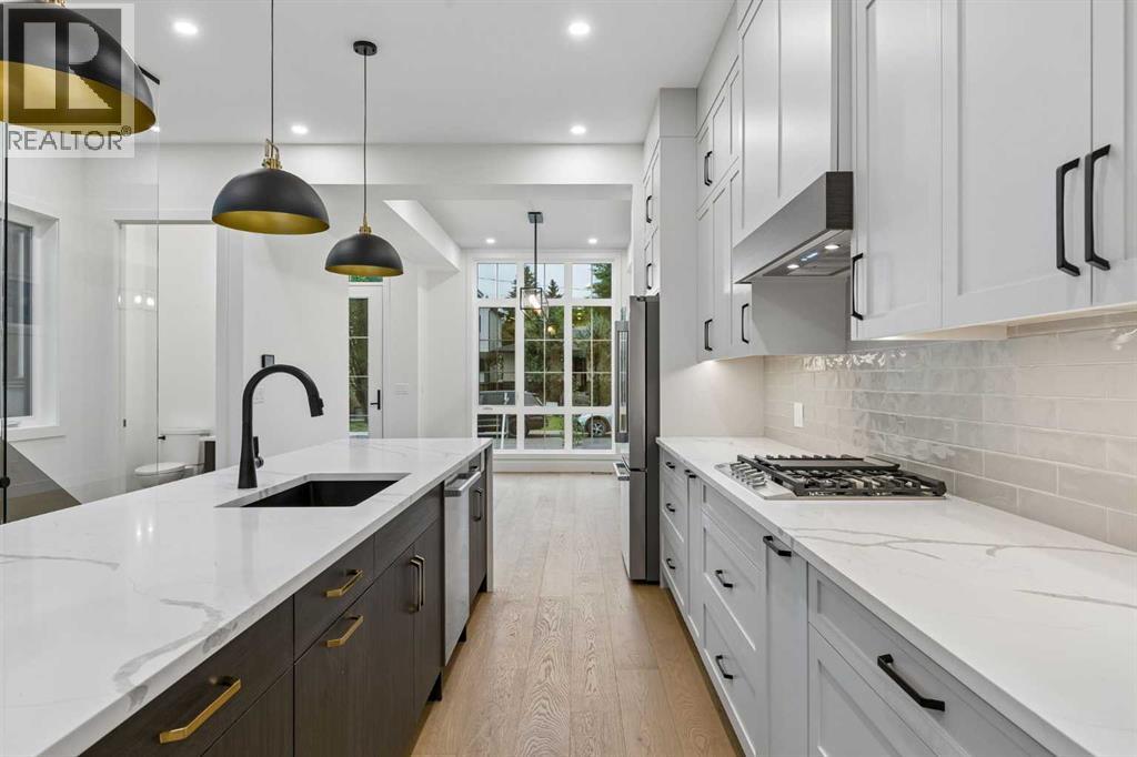 1810 19 Avenue NW - 12