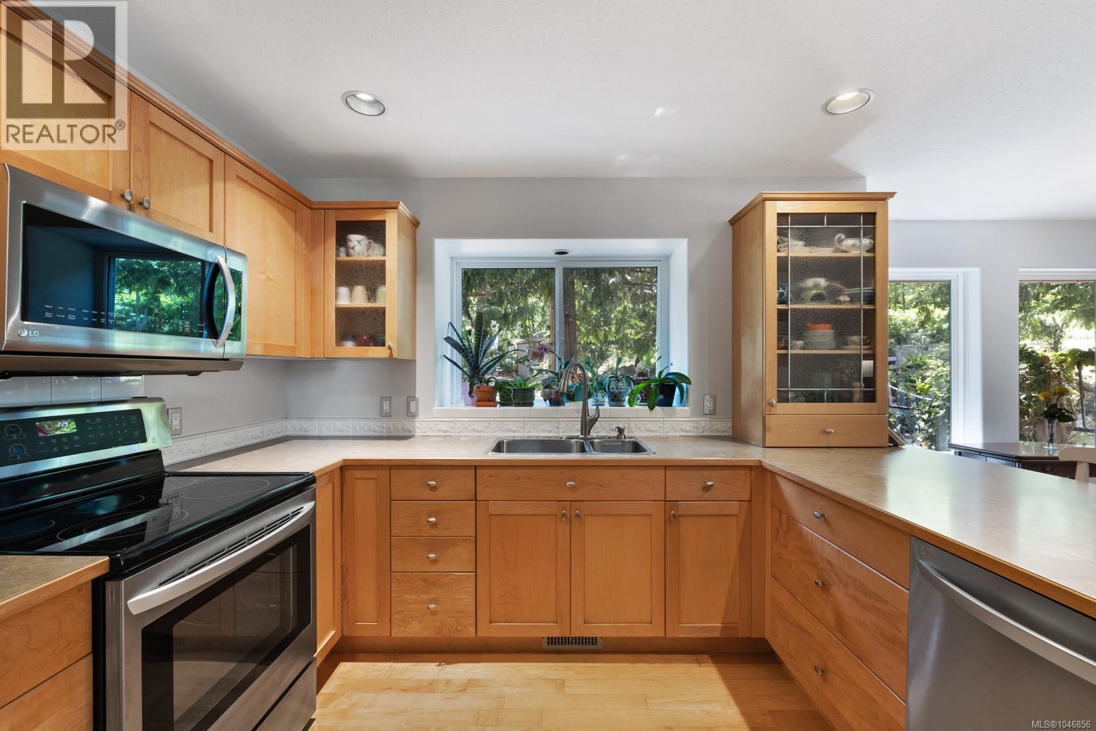 6249/6259 Island Hwy S, Union Bay