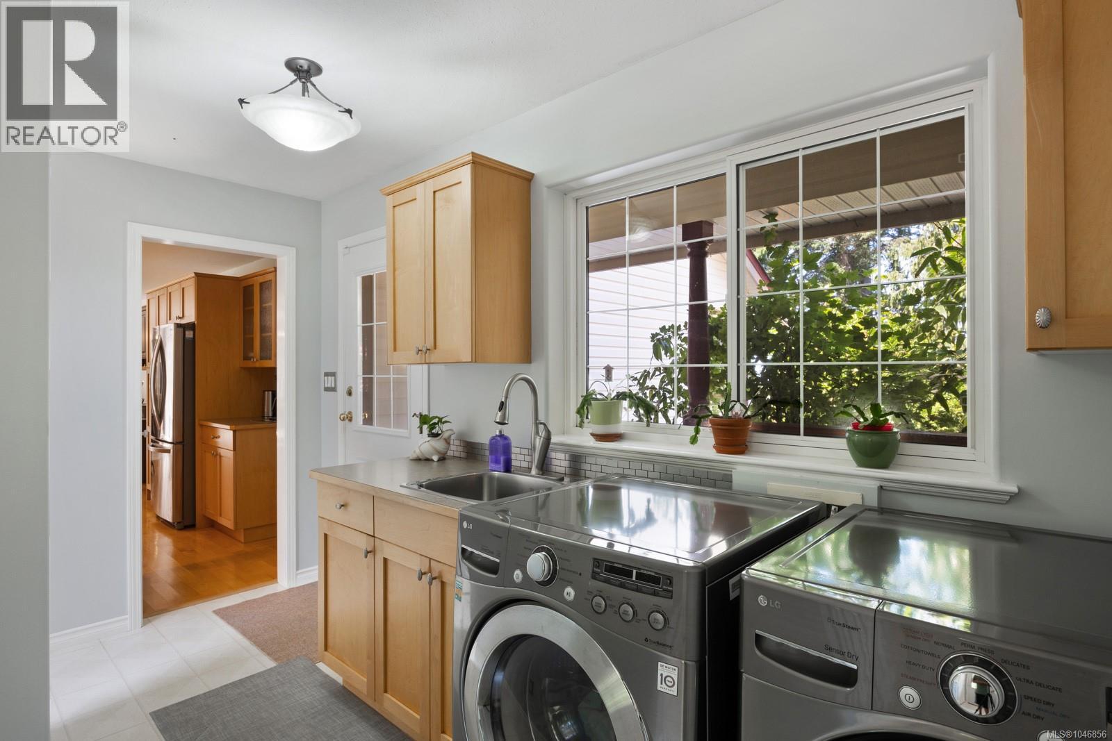 6249/6259 Island Hwy S, Union Bay