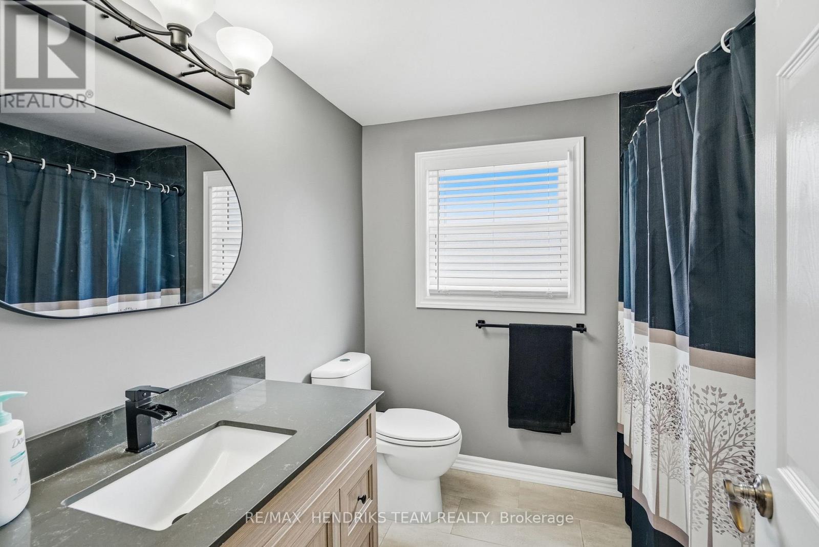 4 ROYAL ORCHARD CRESCENT - Image 26