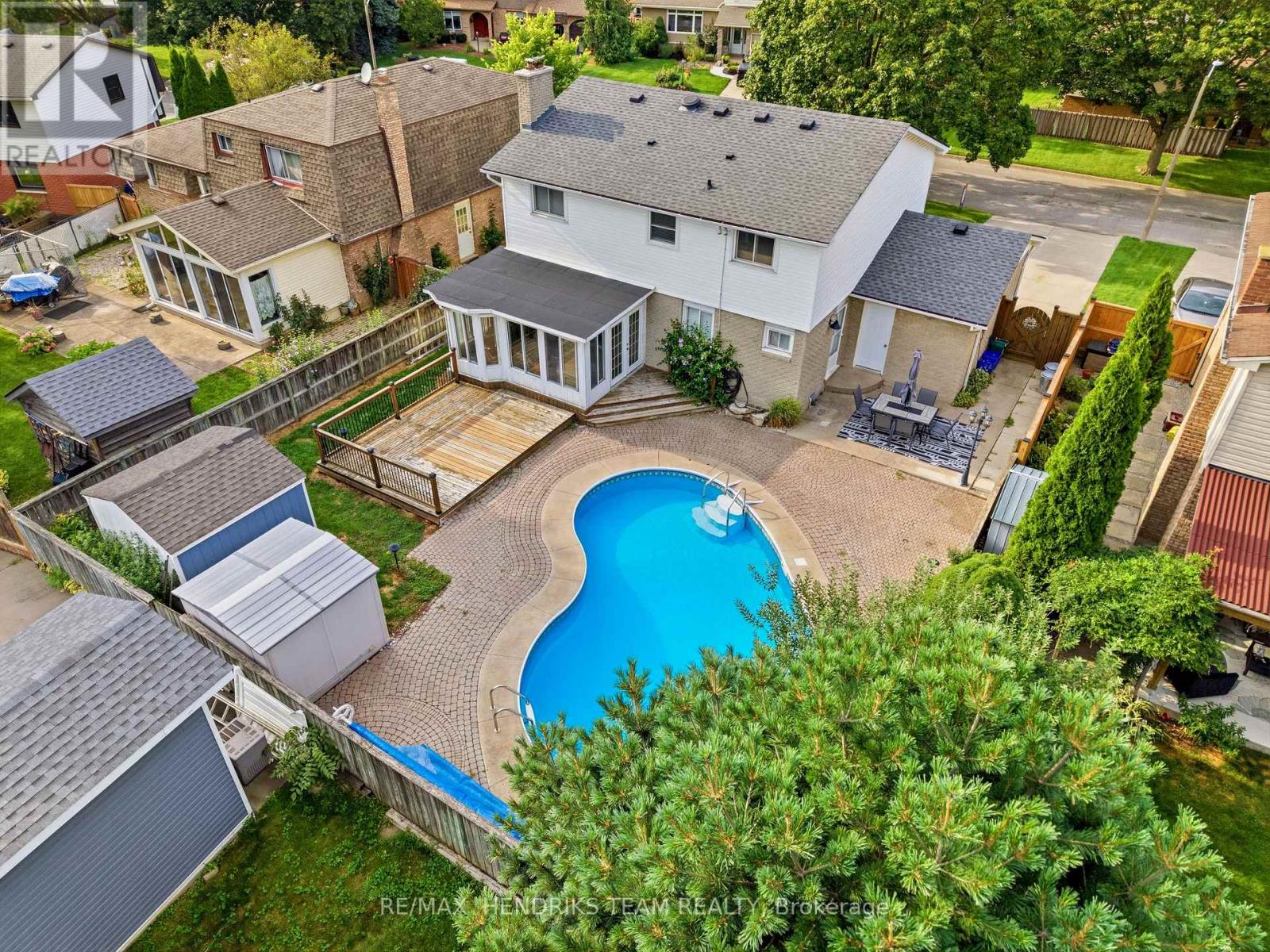 4 ROYAL ORCHARD CRESCENT - Image 38