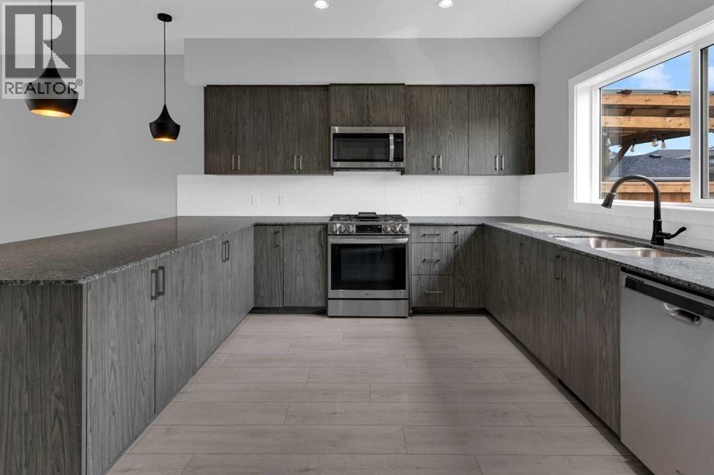 802 Cornerstone Boulevard Northeast - Photo 13