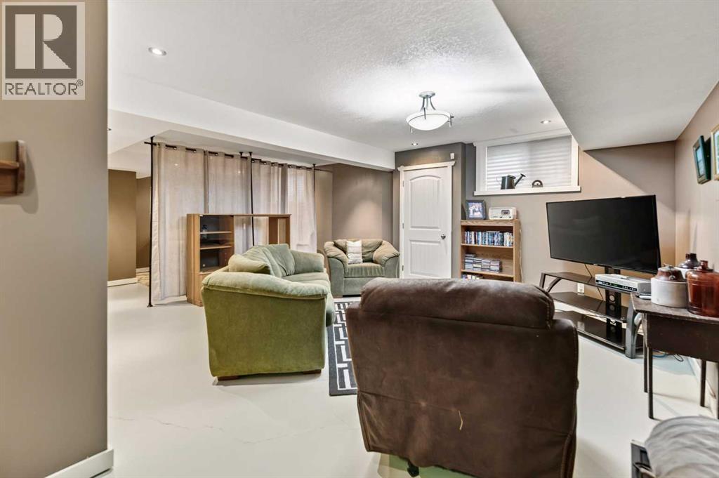 9 Valmont Street - Photo 29