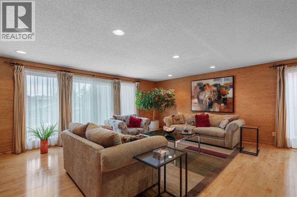 420 Strathcona Drive Southwest - Photo 12