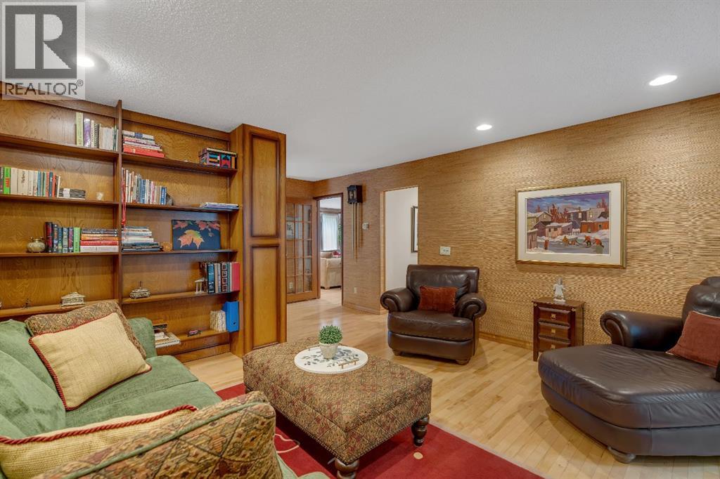 420 Strathcona Drive Southwest - Photo 20