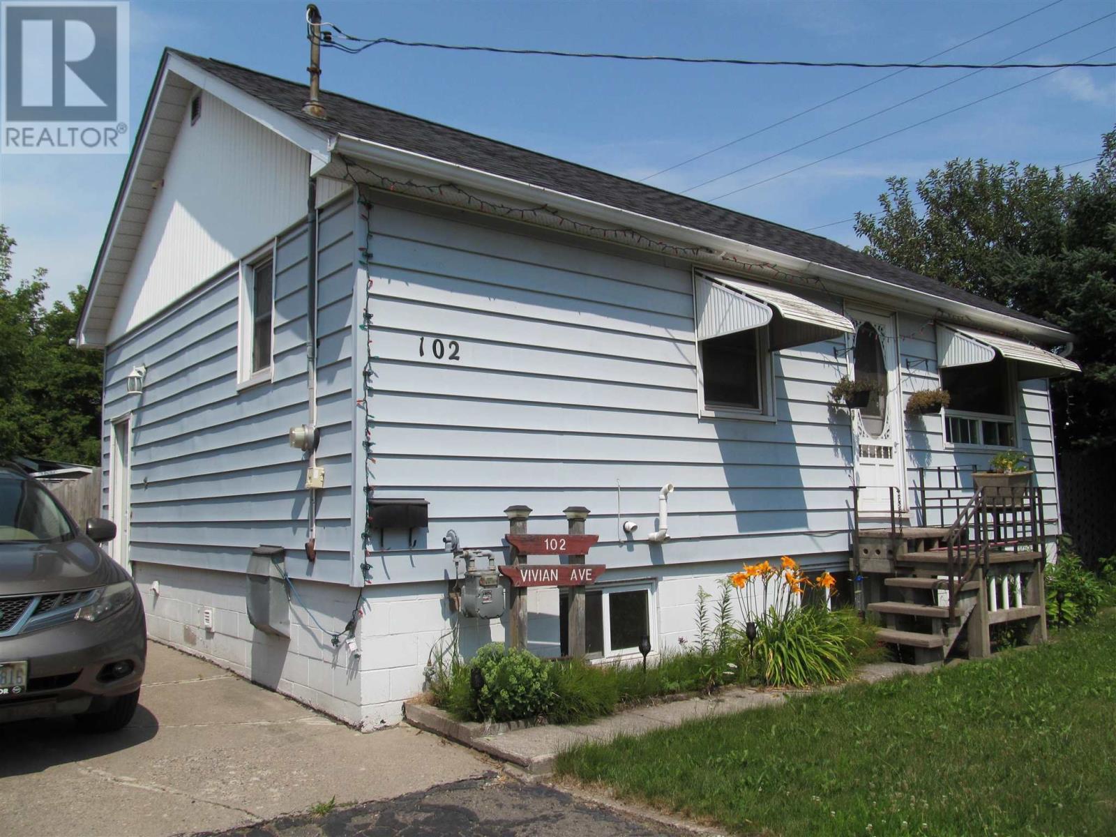 Property for sale at 102 Vivian AVE