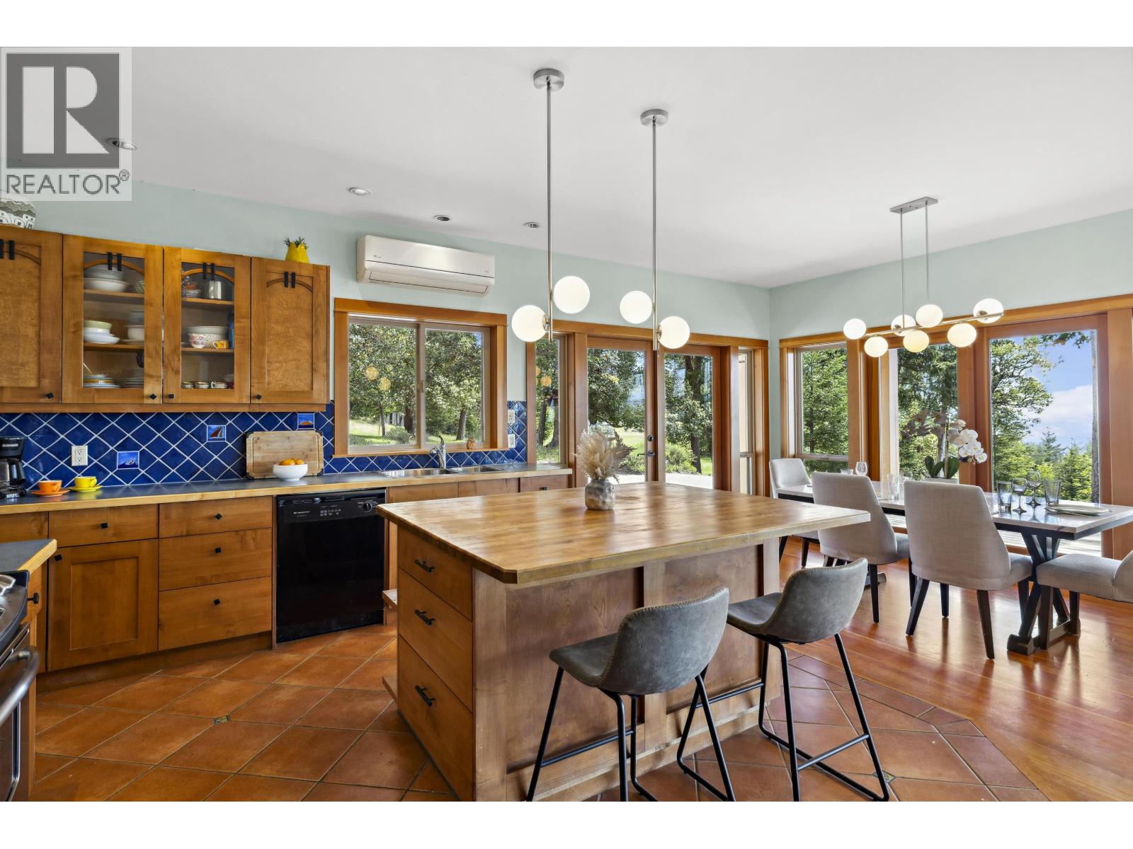 1495 COATS DRIVE, Gabriola Island