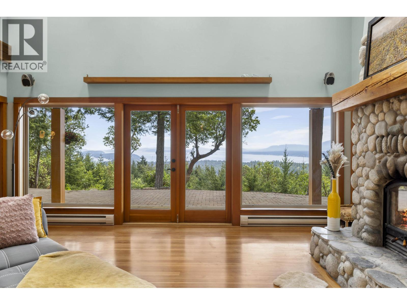 1495 COATS DRIVE, Gabriola Island