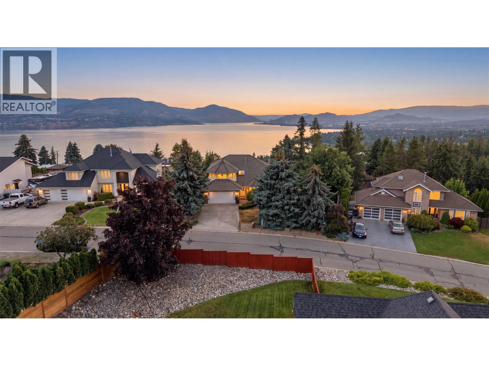 411 Curlew Drive - 1