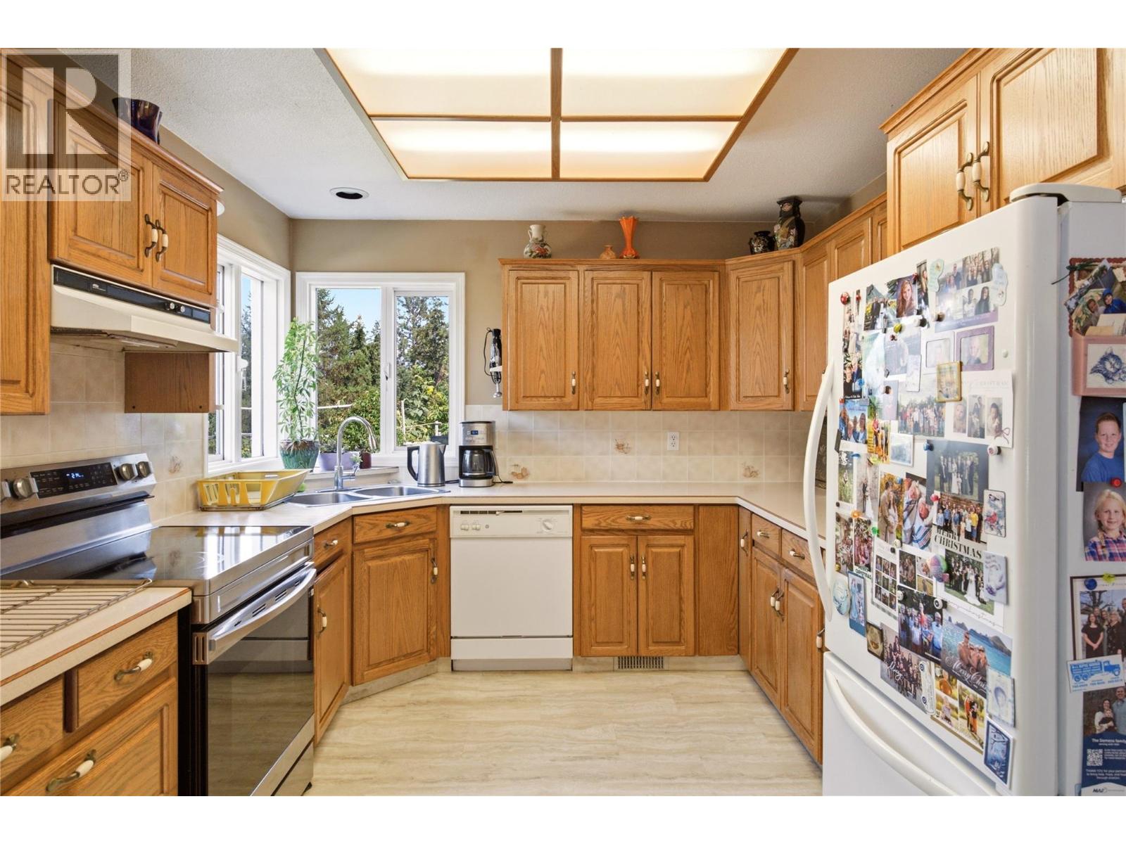 411 Curlew Drive, Kelowna