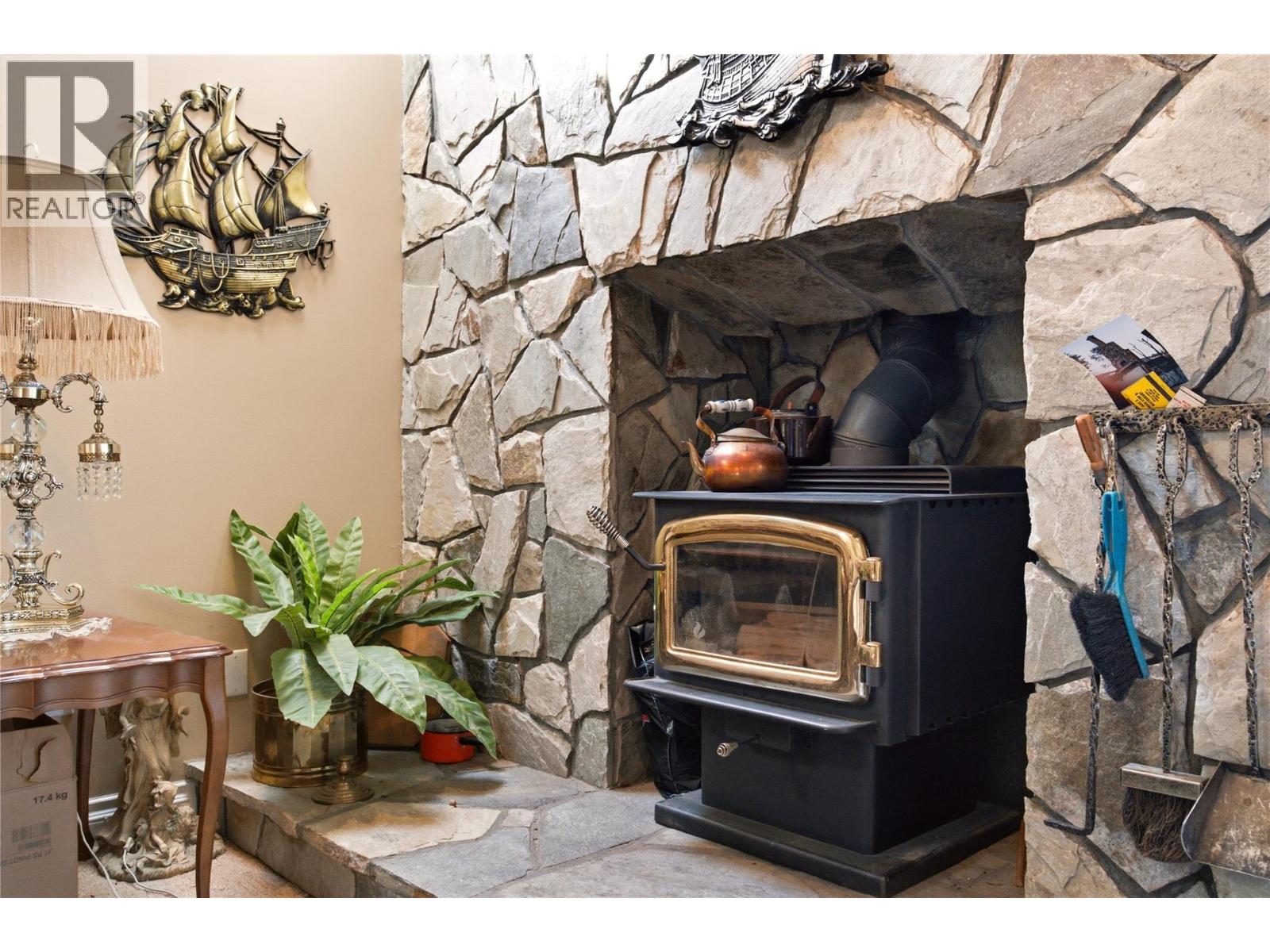 411 Curlew Drive, Kelowna