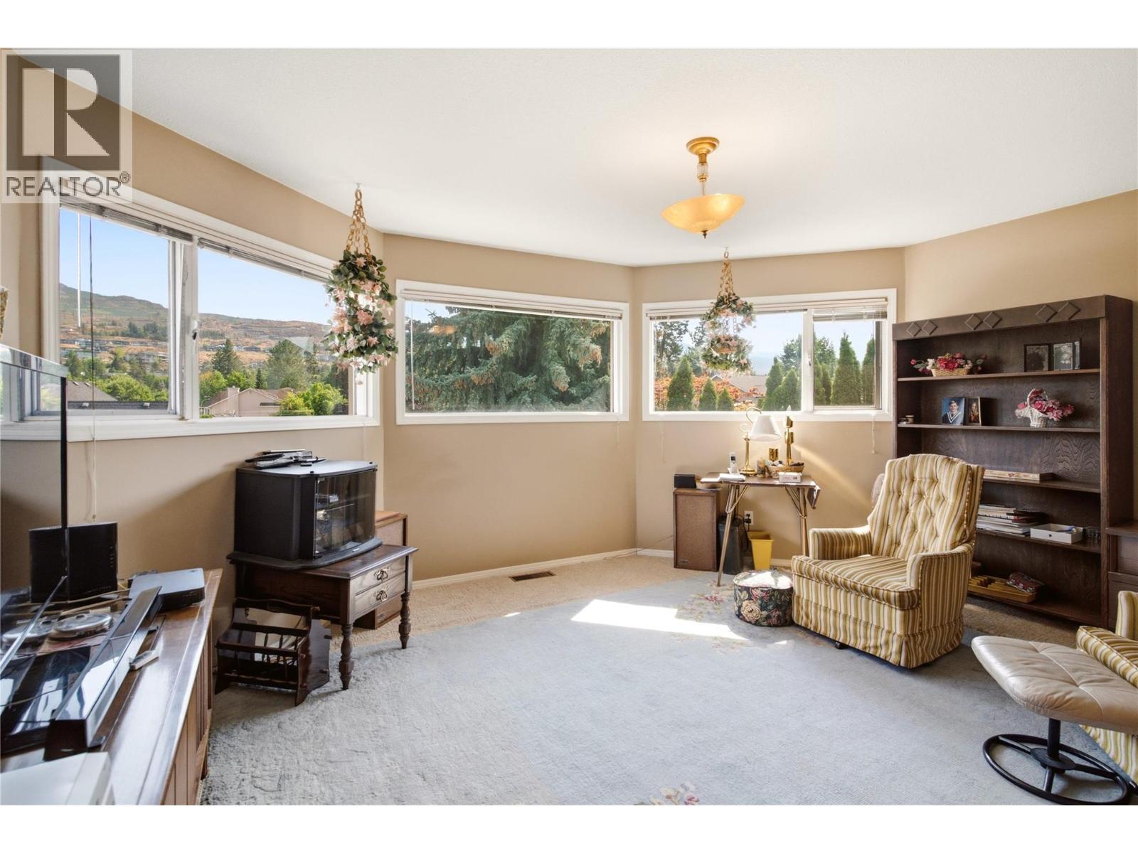 411 Curlew Drive - 34