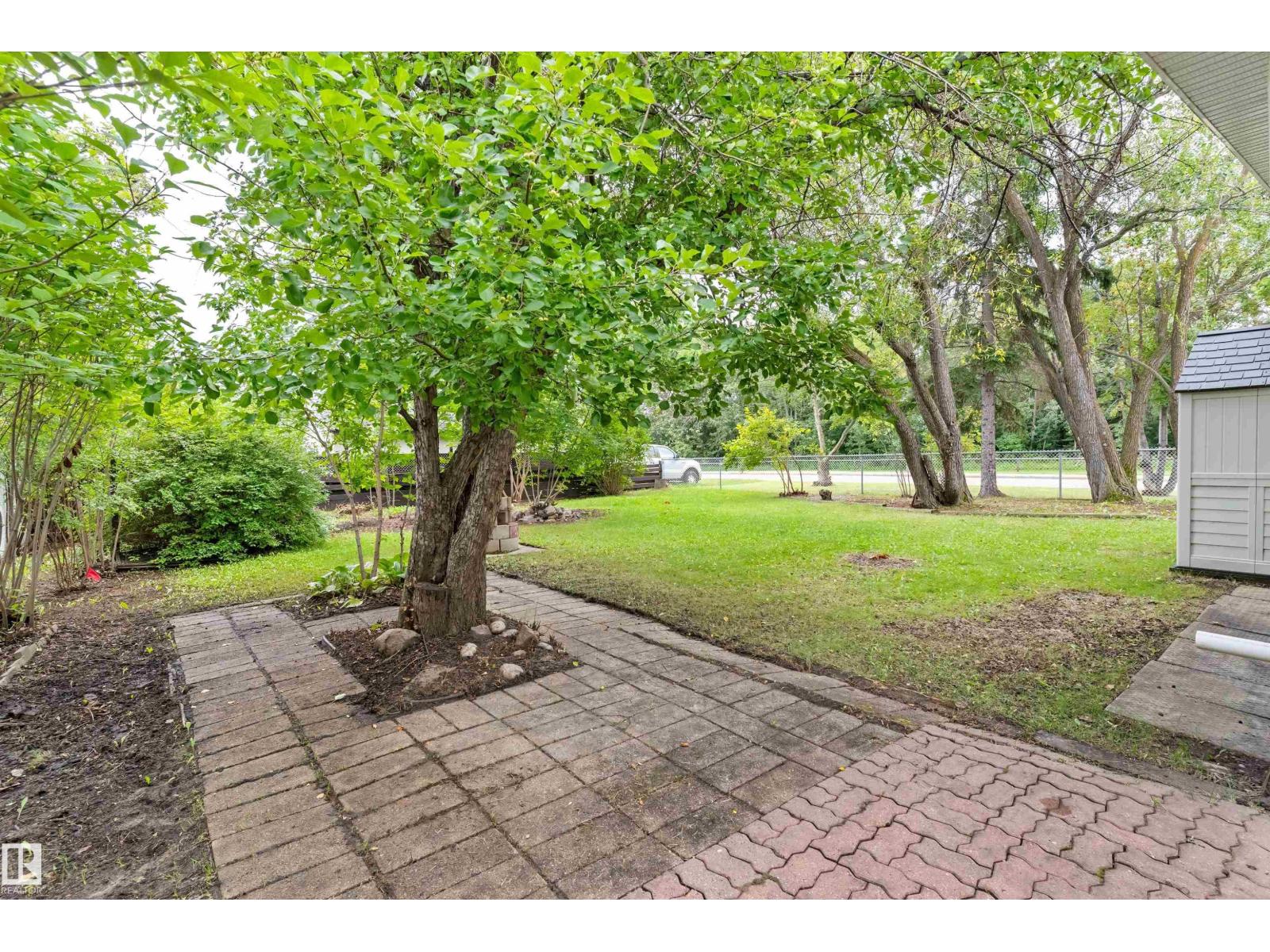 40 CURLEW Crescent - Photo 39