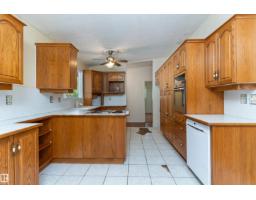 Recreation room - 40 Curlew Cr, Sherwood Park, AB T8A0H4 Photo 9