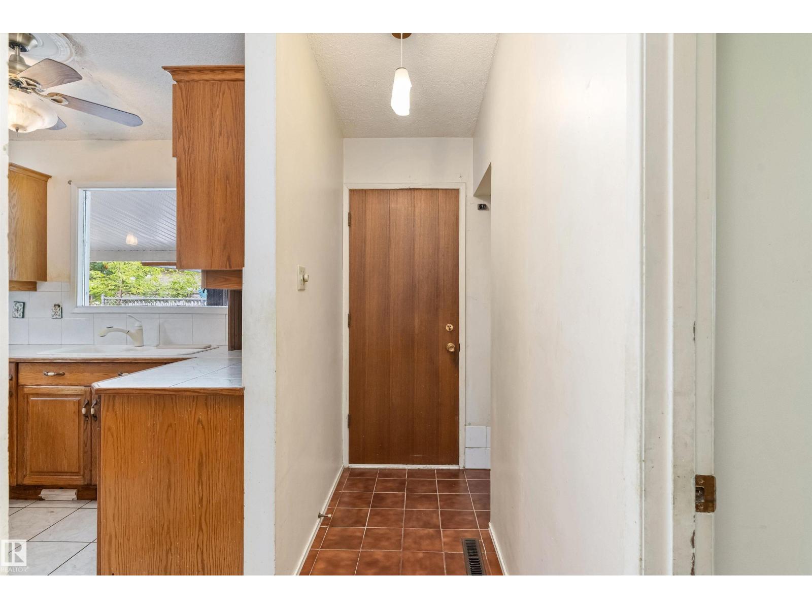 40 CURLEW Crescent - Photo 7