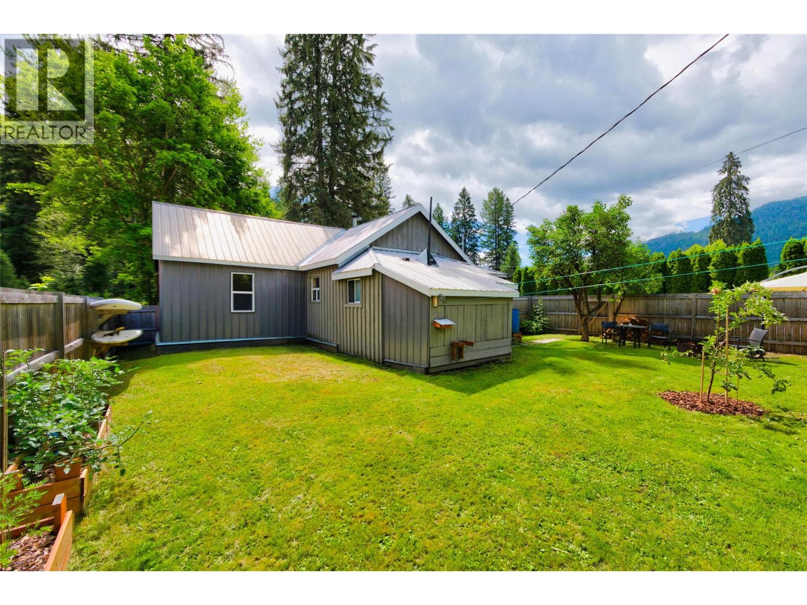 124 SAYWARD Avenue - Image 42