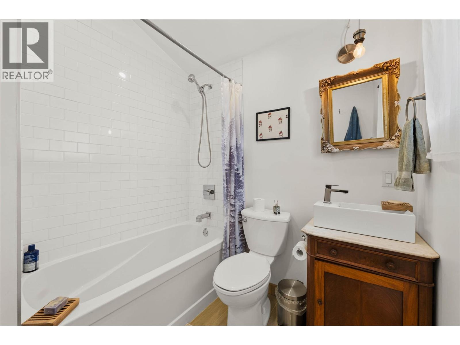 124 SAYWARD Avenue - Image 36