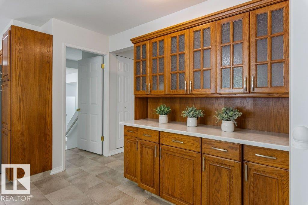 11217 38 Street NW - Photo 13