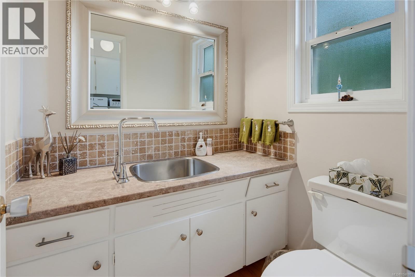  3459 Plymouth Road, Oak Bay