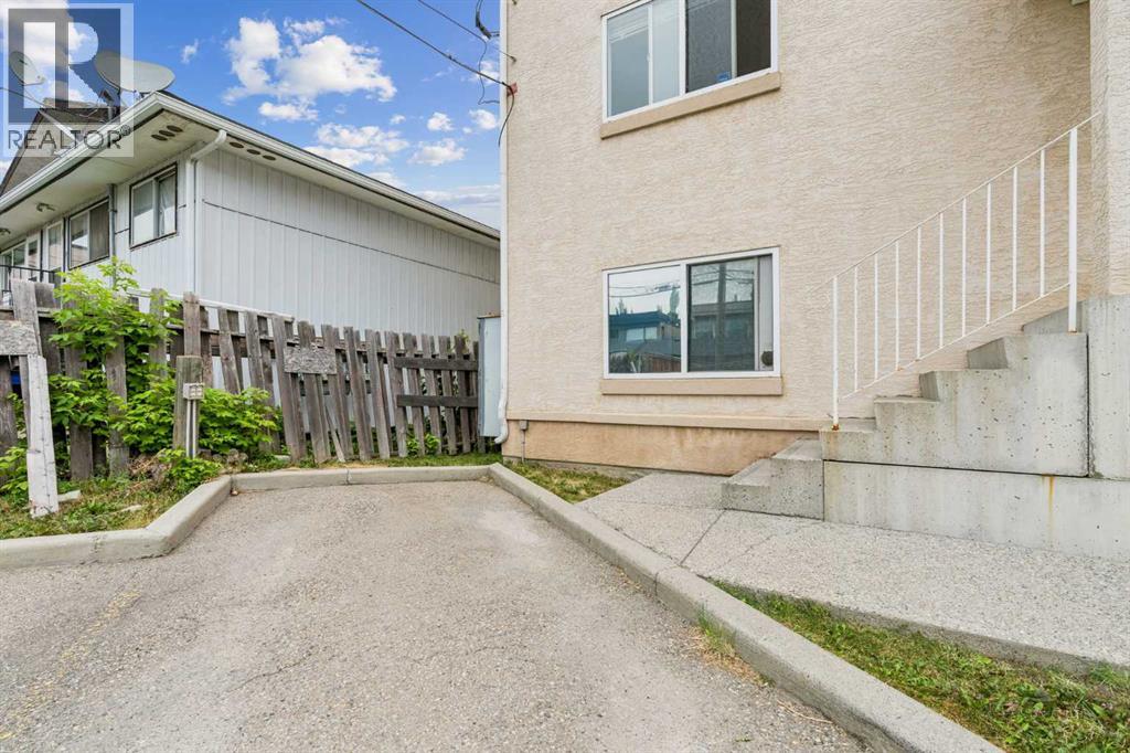 1921 25 Street Southwest