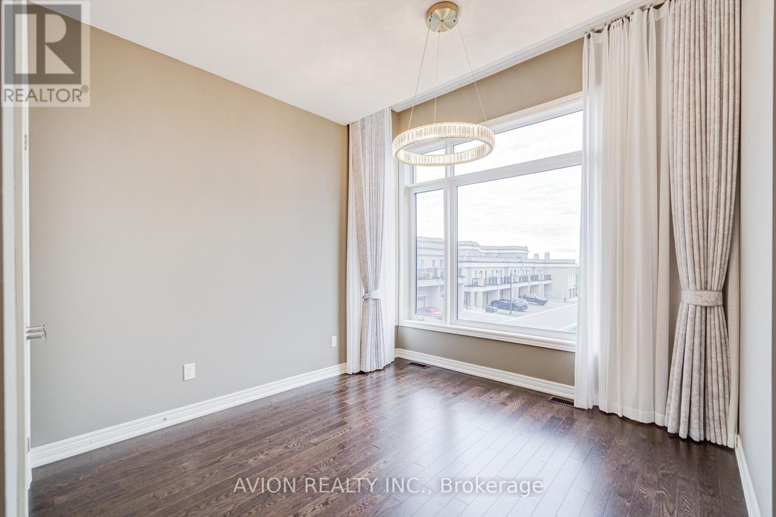 16 CALLISTO LANE - Image 32
