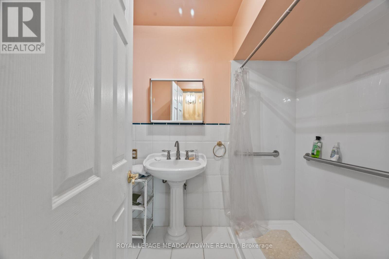 16703 MISSISSAUGA ROAD E - 17