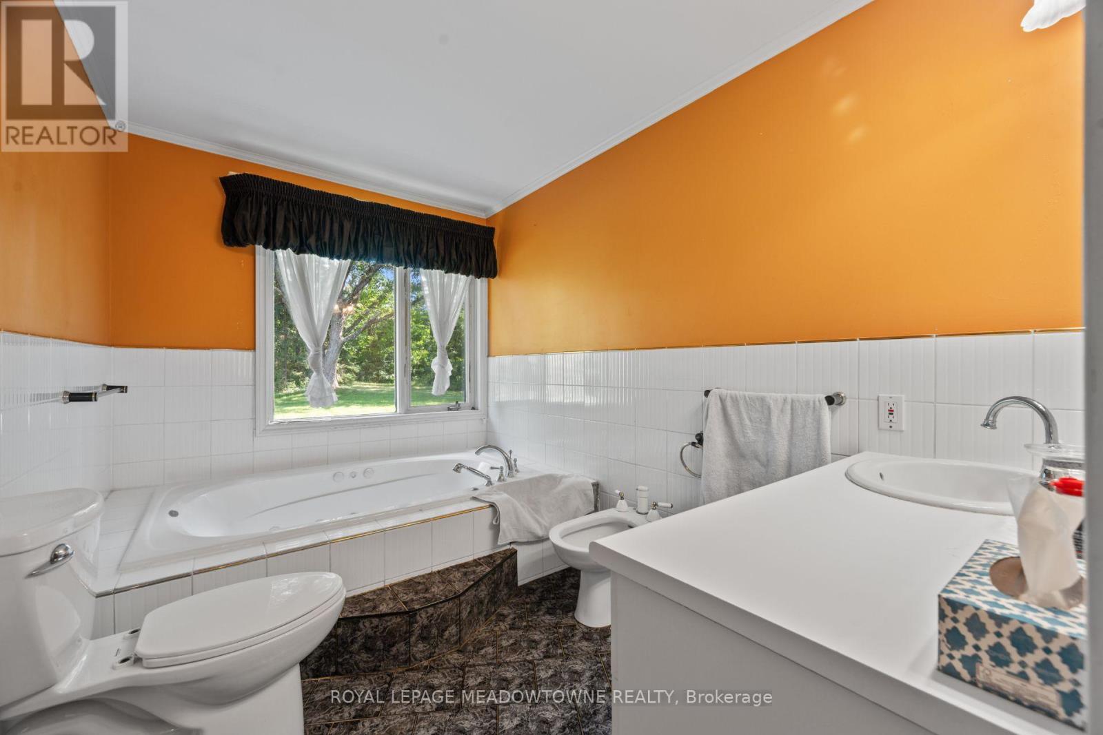 16703 MISSISSAUGA ROAD E - 20