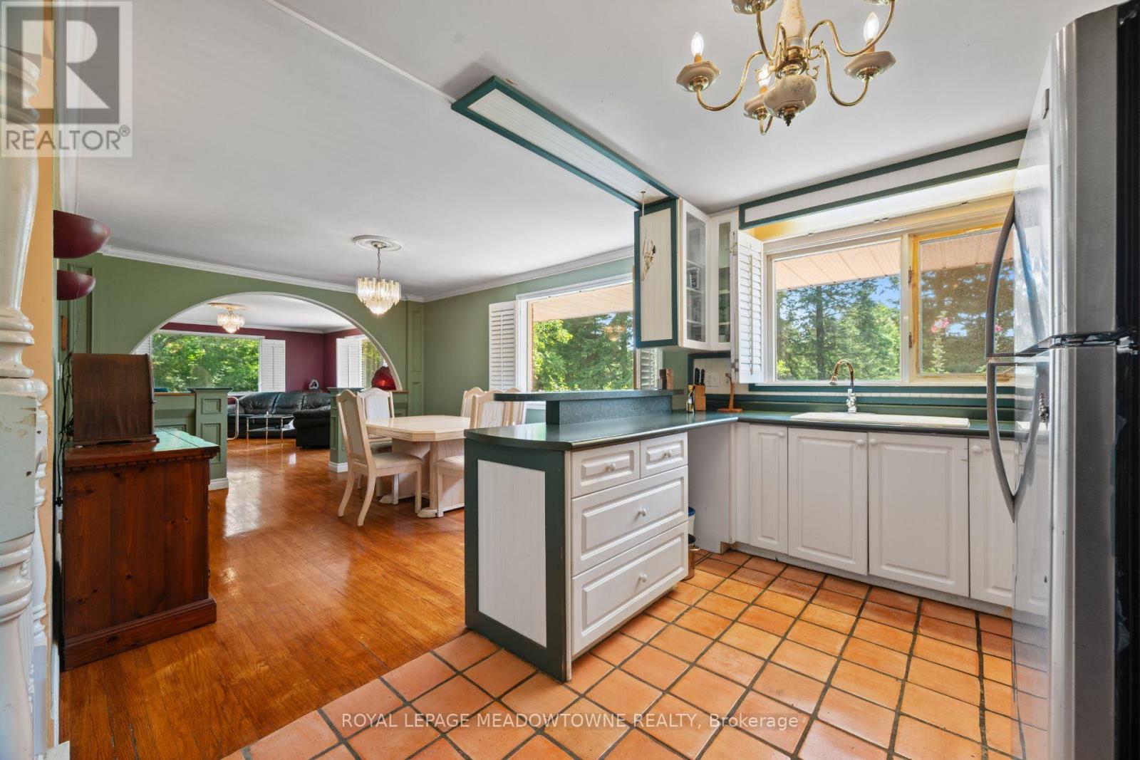 16703 MISSISSAUGA ROAD E - 9