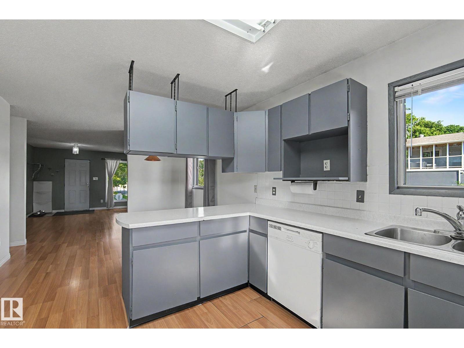 11167 52 ST NW NW - Photo 16
