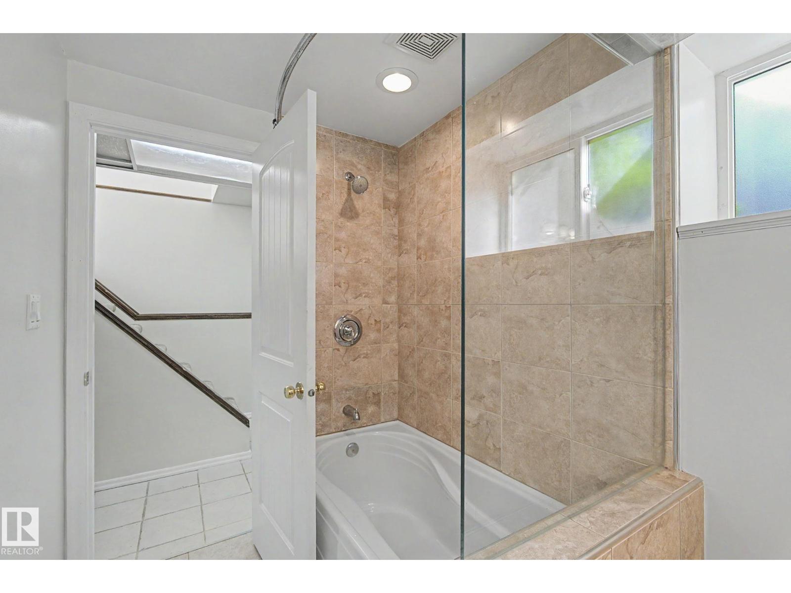 11167 52 ST NW NW - Photo 33