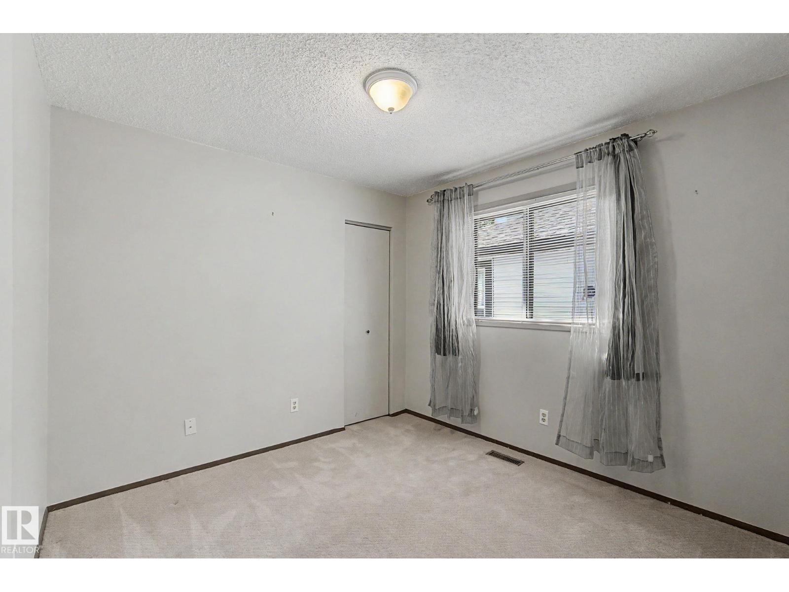 11167 52 ST NW NW - Photo 27