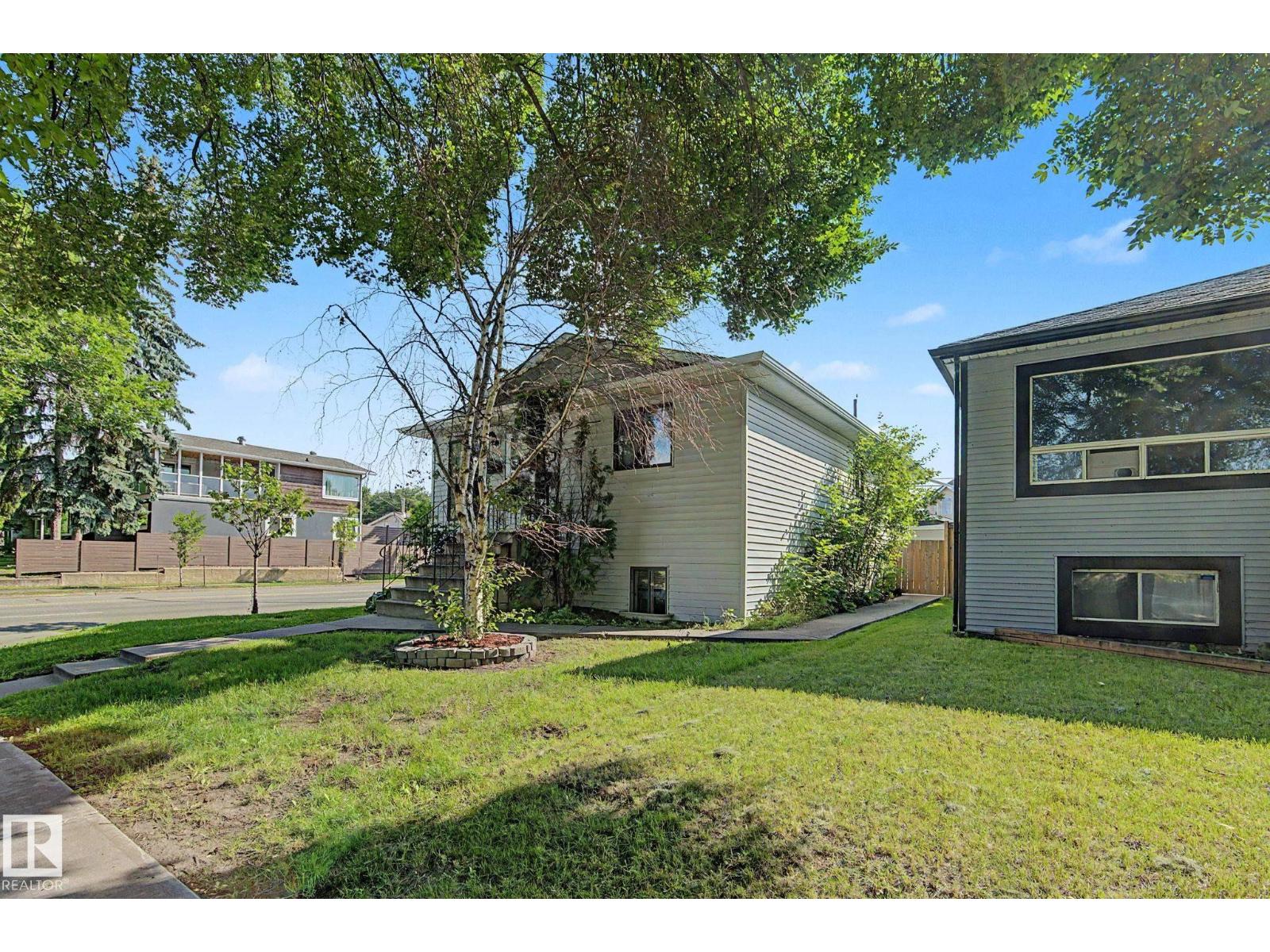 11167 52 ST NW NW