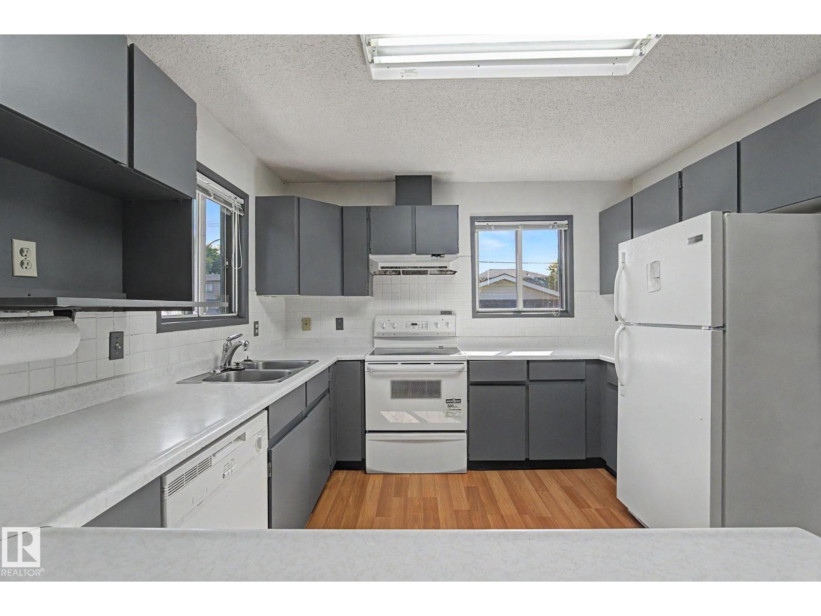 11167 52 ST NW NW - Photo 15